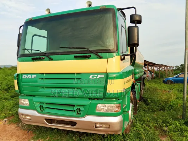 DAF 16 Bolt Tank Truck - Green - 1