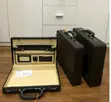 Babban Akwati Baƙi Mai Ciki Ja & Makullin Lamba - 1