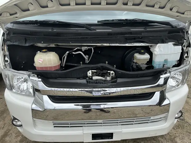 Toyota HiAce 2014 Fari Babban Rufi - 1