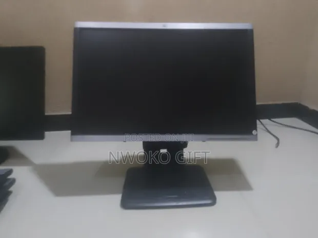 Dell Monitor 20-24 Inches - 1