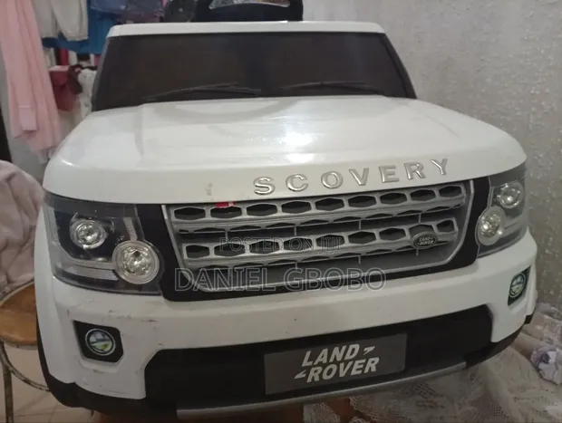 Children's Electric Range Rover Ride-On Car - 1