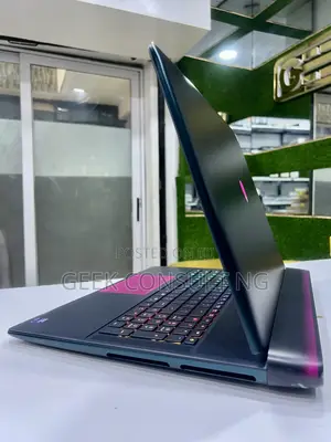 Alienware 18 Area-51 Laptop: Core Ultra 9, 64GB RAM, 2TB SSD, RTX 5080