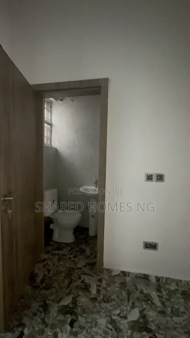 Gidan Kwana 1 don Sawa a Ikota Villa, Lekki - 1