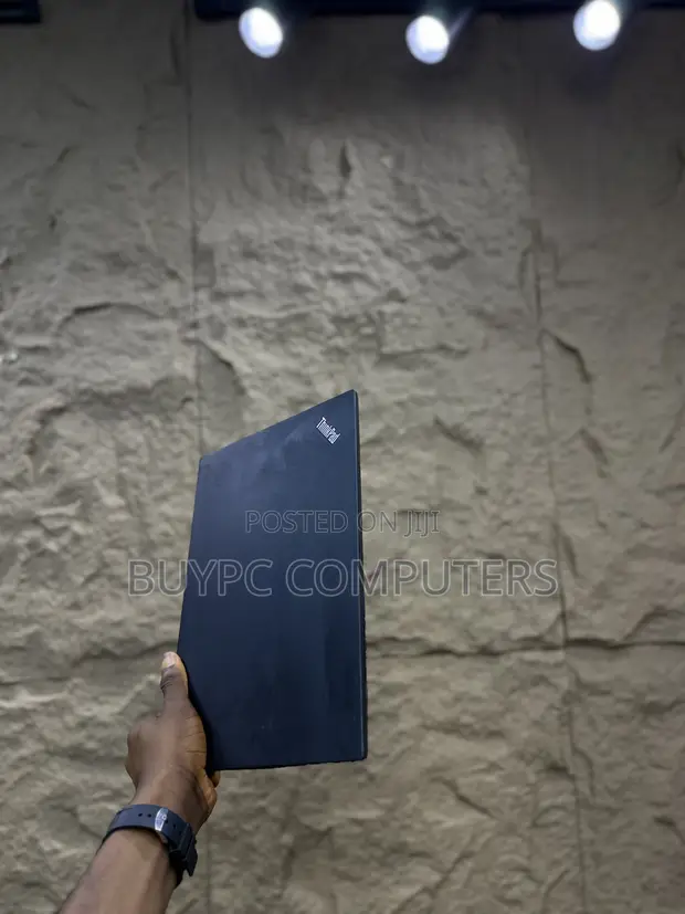 Lenovo ThinkPad E495 Laptop: Ryzen 5, 8GB RAM, 256GB SSD - 1