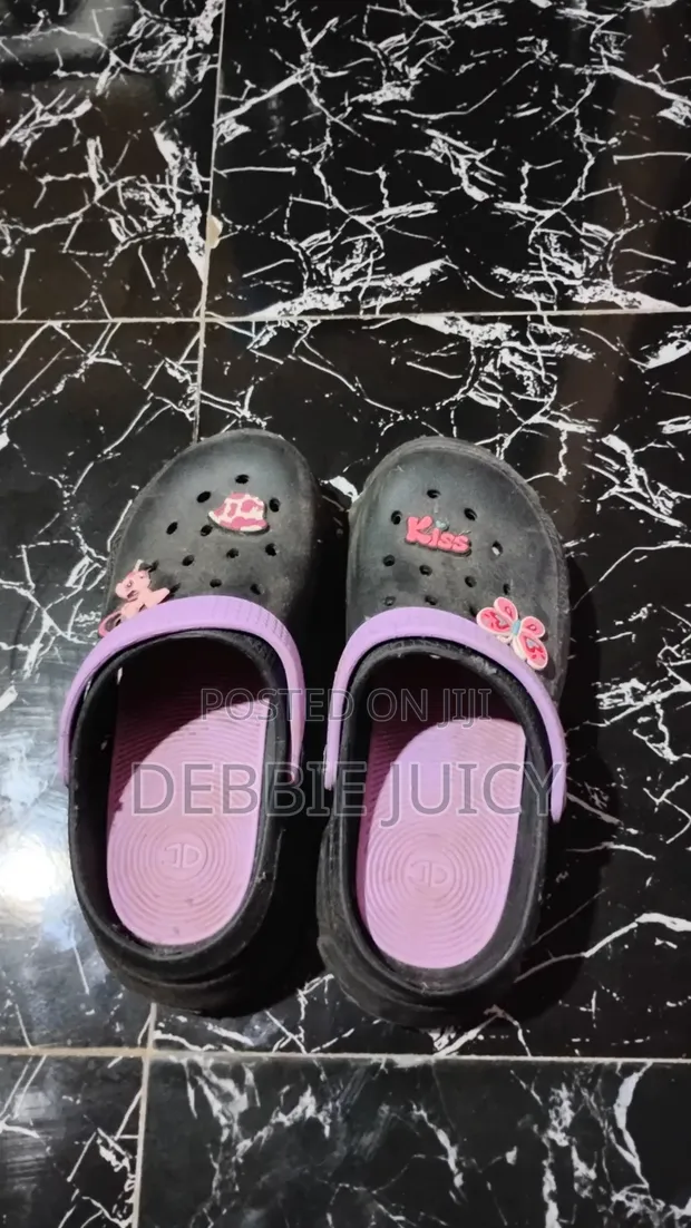 Black Rubber Garden Clogs da Purple Strap - 1