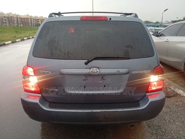 2004 Toyota Highlander Blue - 1
