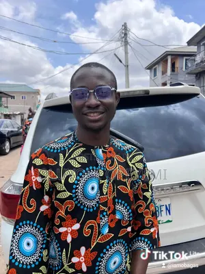 Job Seeker: Male, 28, Business Administration OND