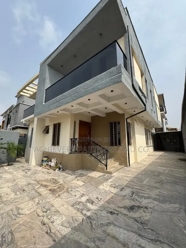 5-Bedroom Duplex for Sale in Onipetesi Estate, Mangoro - 1