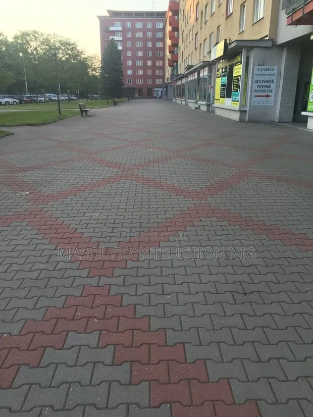 Professional Interlocking Stone Compound Paving - 1