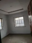 Wurin Zama Mai Kayan Ciki 2 Bedroom a Ofin Estate, Igbogbo don Hayarwa - 5
