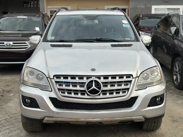 2010 Mercedes-Benz ML 350 4Matic SUV - 1