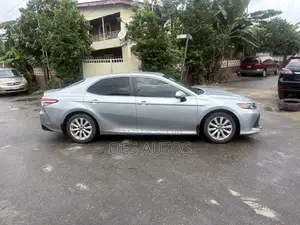 2018 Toyota Camry LE FWD Silver