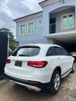 Mercedes-Benz GLC300 2017 White - 3