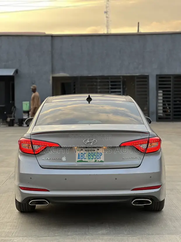Hyundai Sonata 2015 Grey - 1