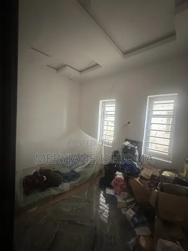 2 Bedroom Apartments & Mini Flats in Ogombo - 1