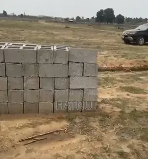 Filin 1000 sqm na amfani iri-iri don haya a Kuje, Abuja