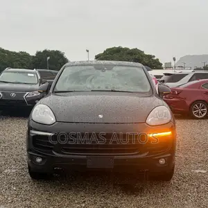 Porsche Cayenne S Baƙar Fata 2015