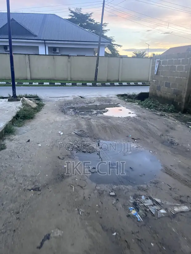 Filin Kasuwanci don Hayarwa a Woji - 1
