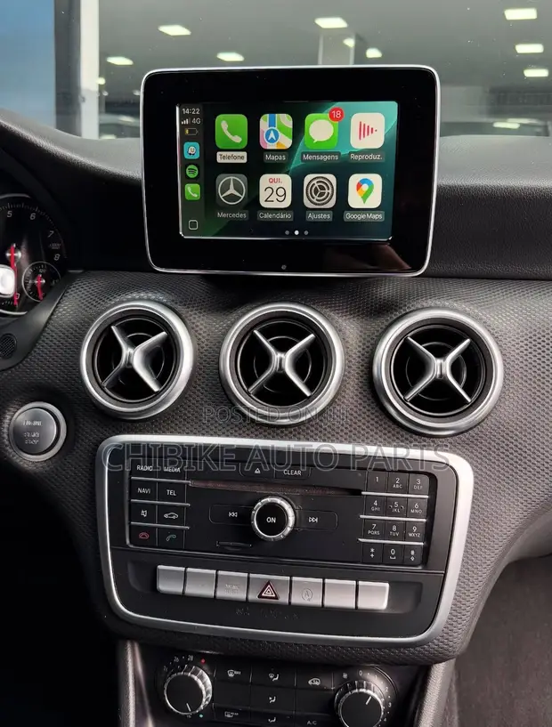 Mercedes-Benz CLA/GLA 2010-2017 Wireless CarPlay/Android Auto Module - 1