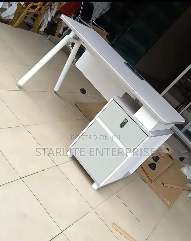Sabon Boss Office Products Mini Executive Table - 1