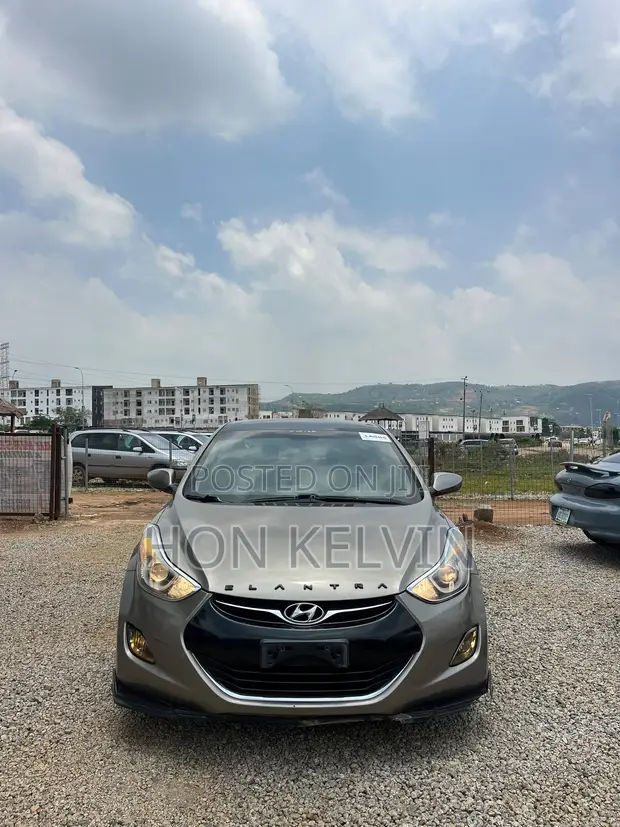 2013 Hyundai Elantra GLS Sedan FWD (1.8L) - Gold - 1
