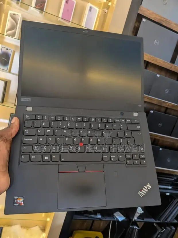 Lenovo ThinkPad T495s Laptop - Ryzen 5, 8GB RAM, 256GB SSD, Touchscreen - 1