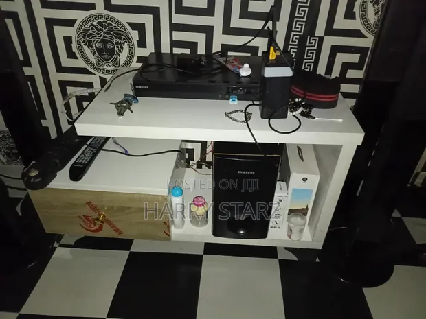 Farin TV Stand mai Leda - Home Interiors - 1