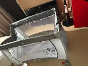 Mamakids Baby Playpen / Travel Cot