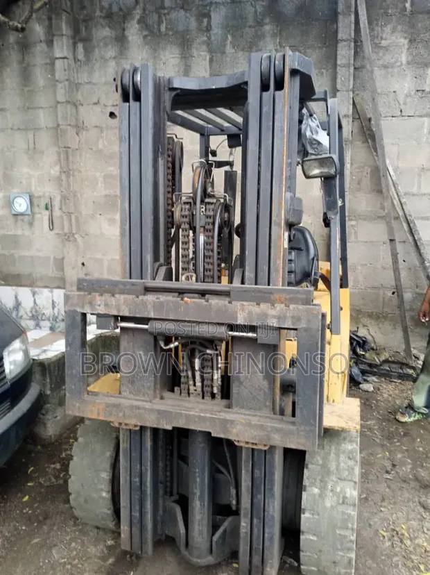 CAT Forklift 3.0 - An Samu Amfani Dashi A Ƙasashen Waje - 1
