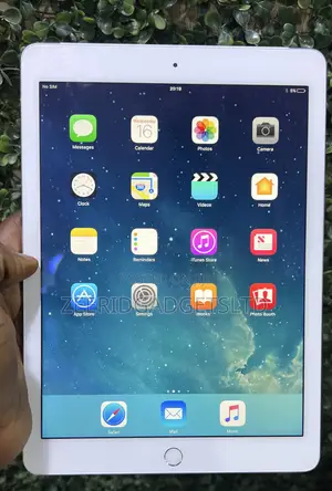 Apple iPad Air 128GB Silver (Used)