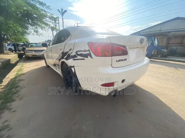 Lexus IS 250 2008 Fari - 1
