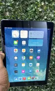 Apple iPad Air 5th Gen 128GB Gray - 2