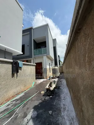 4-Bedroom Duplex for Sale a Magodo GRA Phase 1