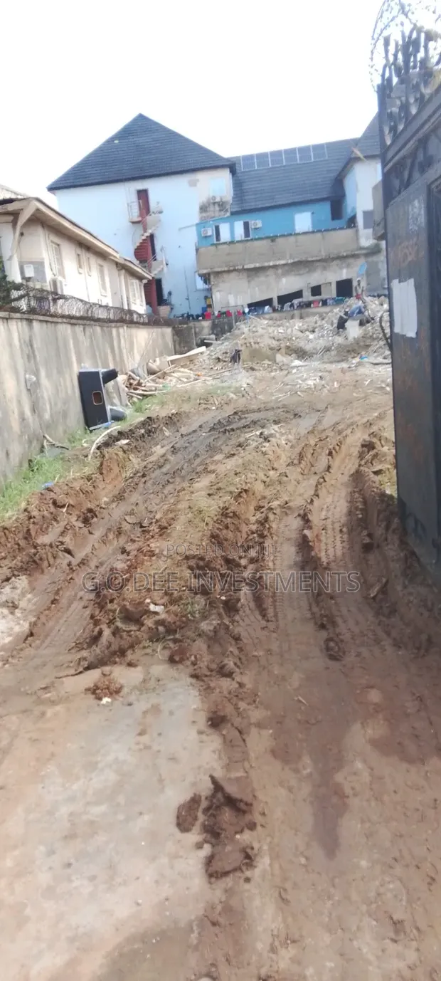 Registered Survey Land for Sale - 655sqm, Oshodi Expressway - 1