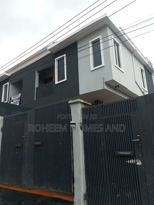 4-Bedroom Duplex da BQ a Wurin da Aka Kare, Ifako-Ogba, Legas - 1
