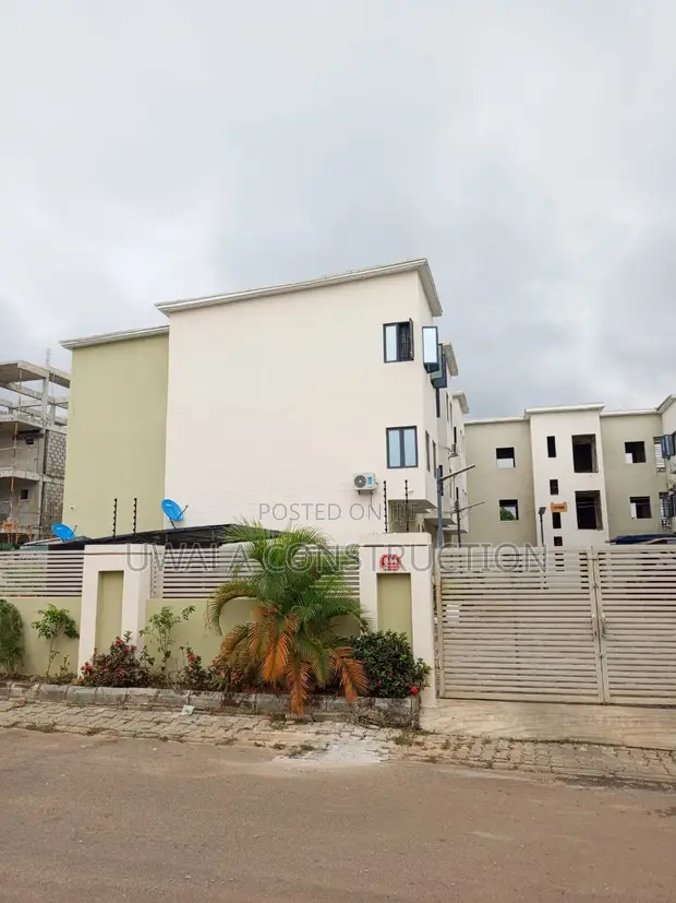 4 Bedroom Duplex Don siyarwa a Jabi, Abuja - 1