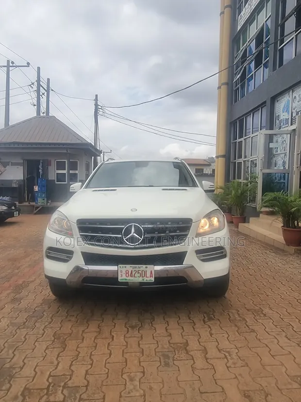 2012 Mercedes-Benz ML 350 4Matic White - 1