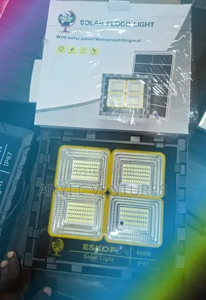 400W LED Solar Flood Light tare da Panel