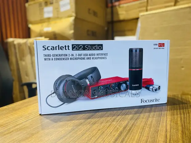 Focusrite Scarlett 2i2 Studio Bundle 3rd Gen - 1