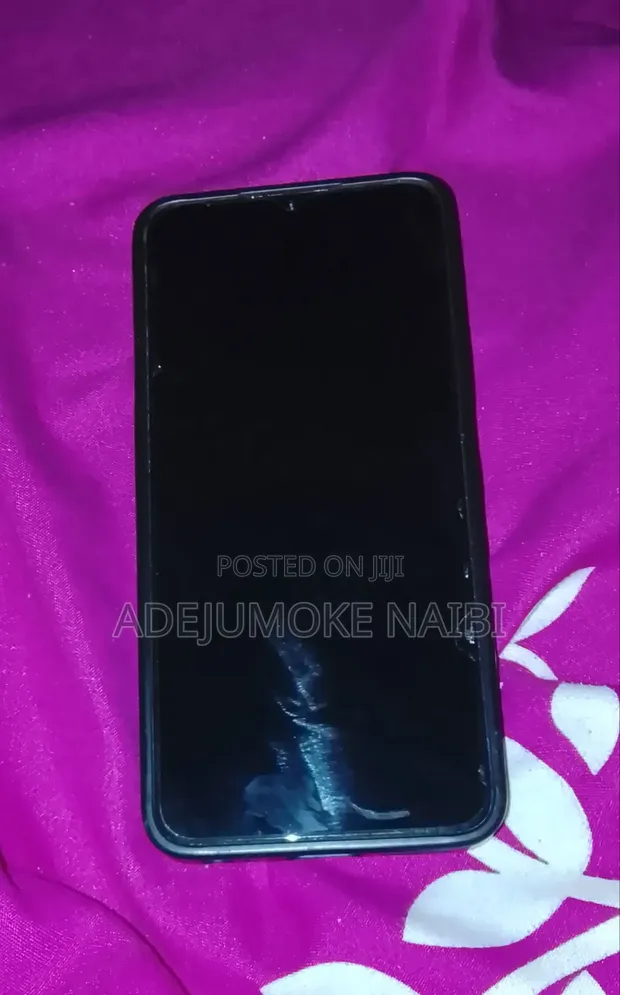 Itel A100C 64GB Silver - 1