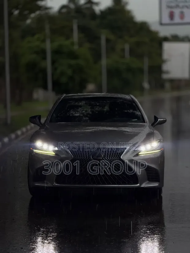 Lexus LS 500 AWD 2018 - Matt Black - 1