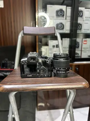 Canon EOS 1000D DSLR Kamera
