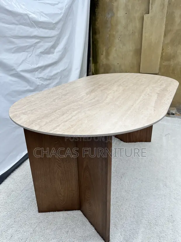 Luxury Oval Marble-Top Dining Table tare da Wooden Base - 1