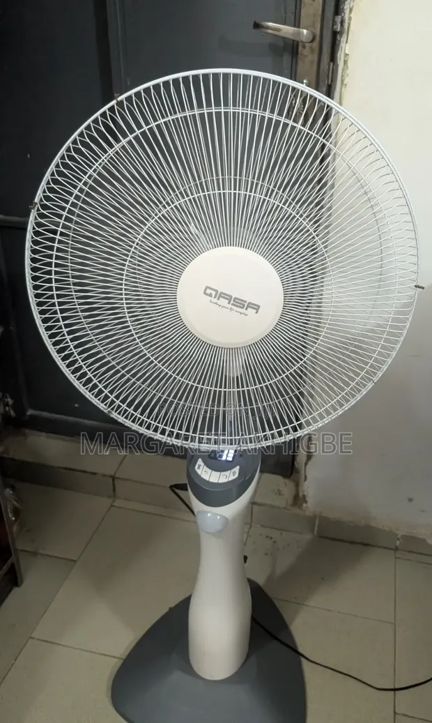 Qasa 18" Fan Mai Cajin Baturi - 1