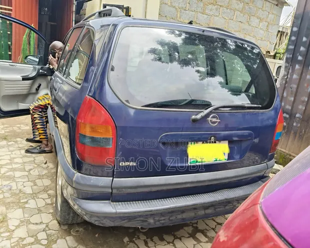 Opel Zafira 2005 Blue - 1
