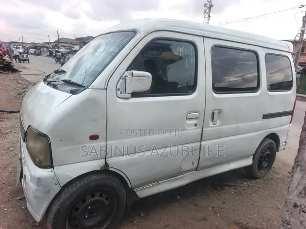 Suzuki Every 2004 White - 1