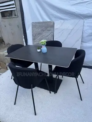 Dining Set na Marmara tare da kujeruwan Executive 4