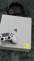 PS4 Pro 1TB Glacier White da Controller - 2