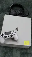 PS4 Pro 1TB Glacier White da Controller - 3