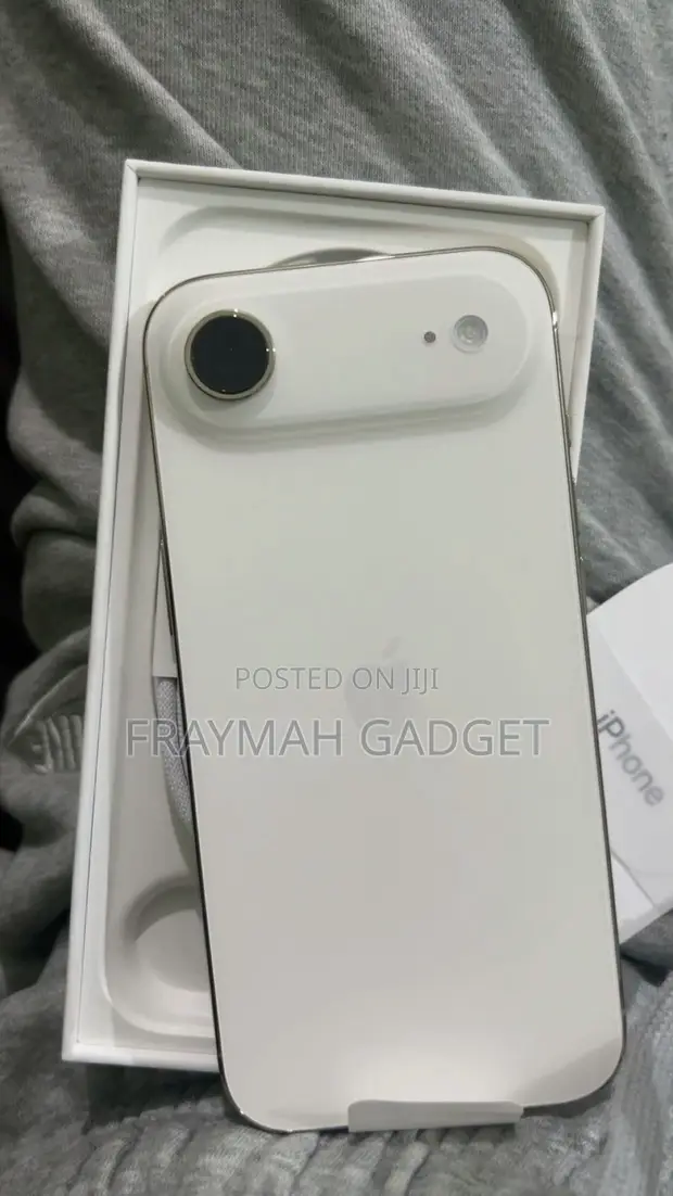 Apple iPhone Air 256GB White (Used) - 1